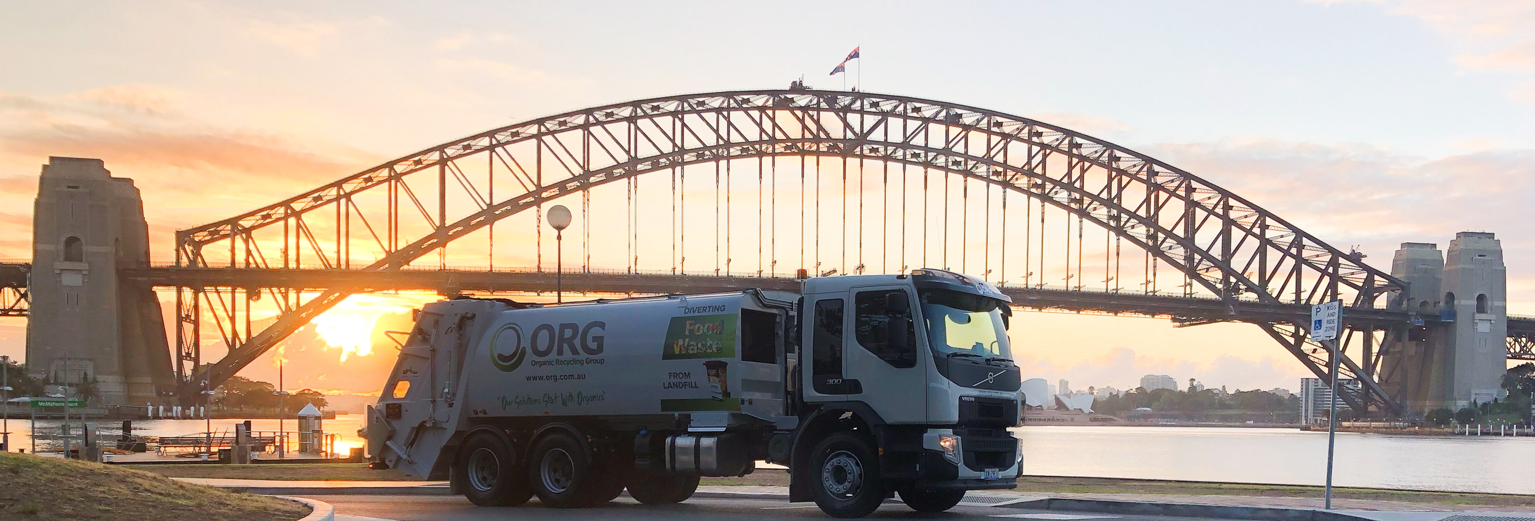 Professional fleet vehicle wraps installation in Sydney CBD